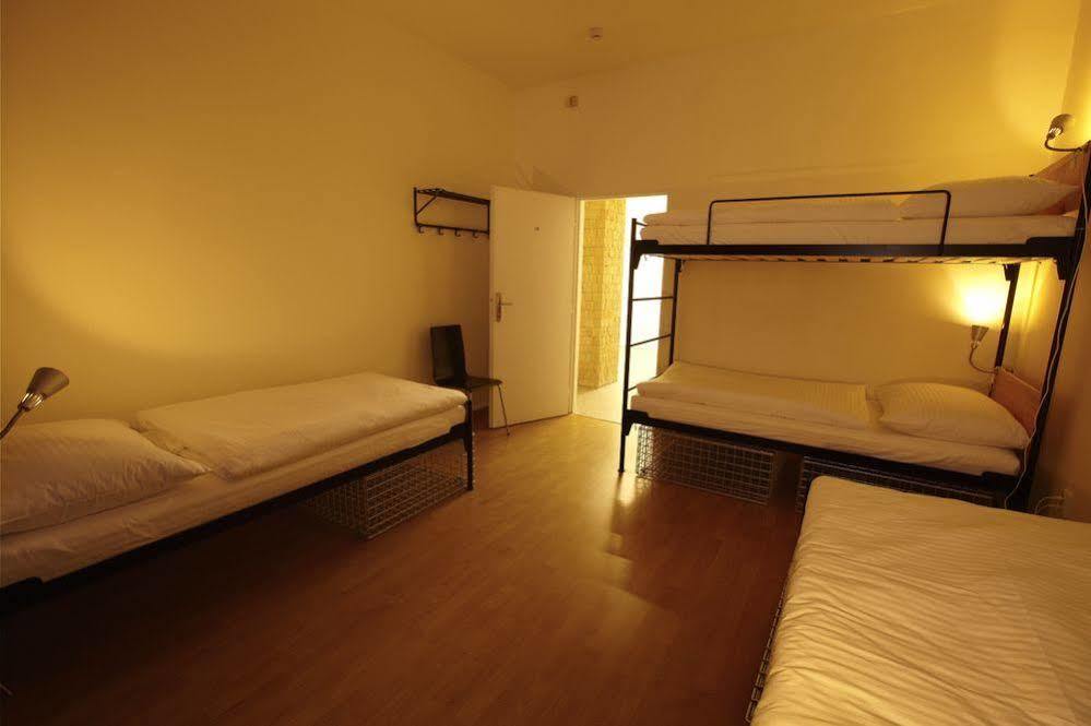 Ahoy! Newtown Hostel *